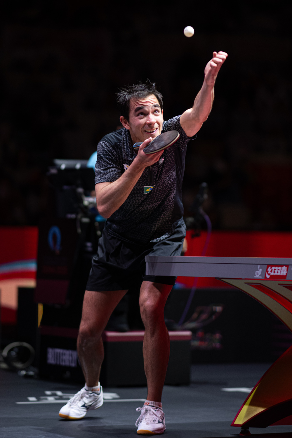 众痛哭的画 众痛哭的画