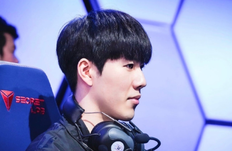 众痛哭的画 众痛哭的画