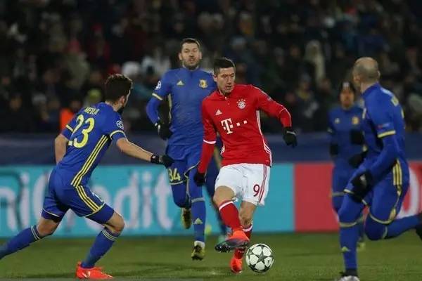 他能用一个 他能用一个